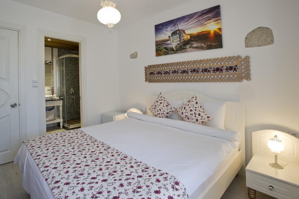 Lodos Butik Hotel Алакати Стая снимка